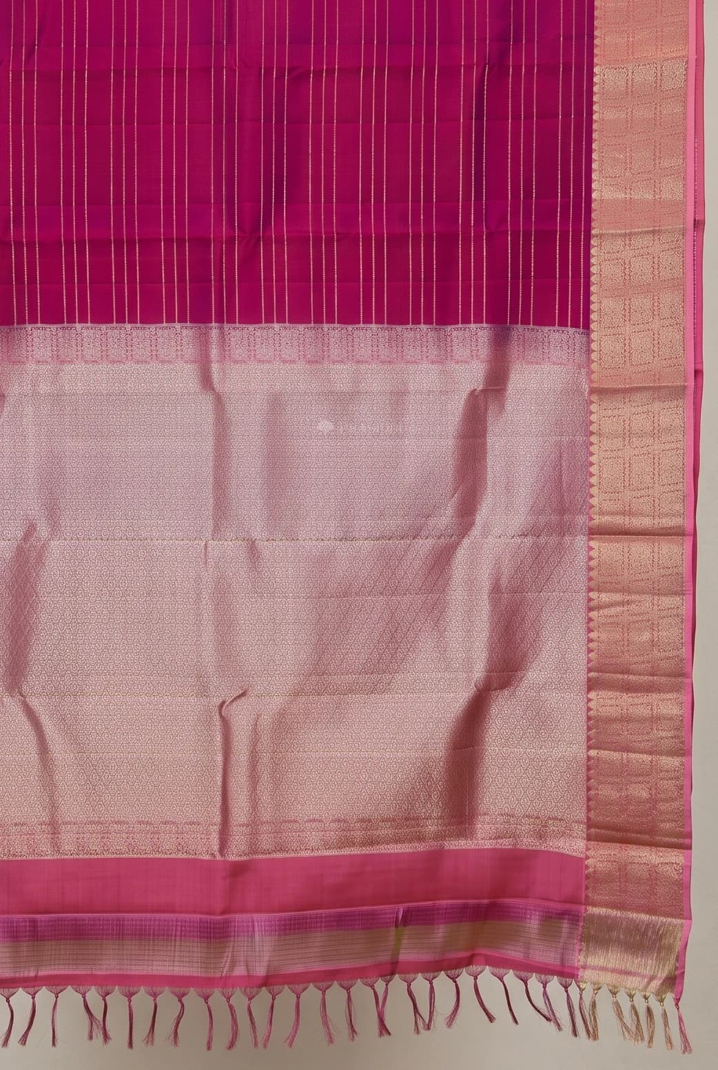Red Silk Saree with Onion Pink Contrast Border and Grand Pallu – Display Image