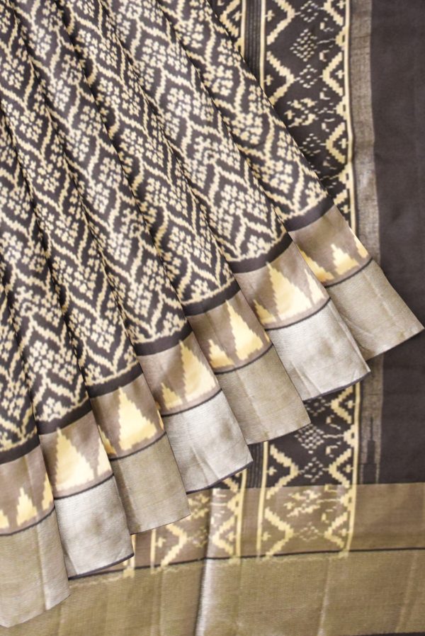 Black Handloom Ikat Silk Saree K0198010202 4 Pleats and Pallu