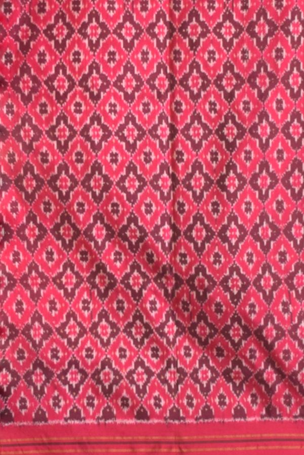 Cream and Magenta Handloom Ikat Silk Saree K0186021102 2 Blouse