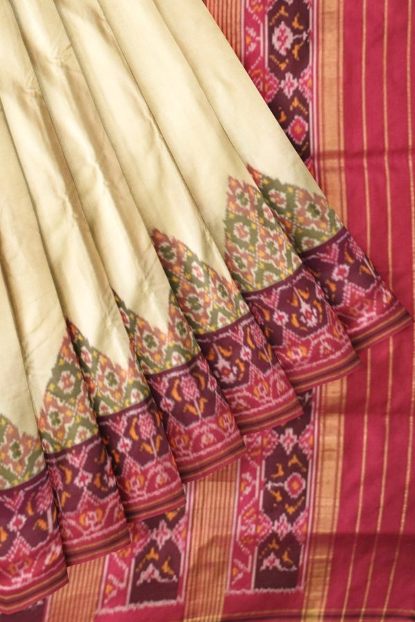 Cream and Magenta Handloom Ikat Silk Saree K0186021102 4 Pleats and Pallu