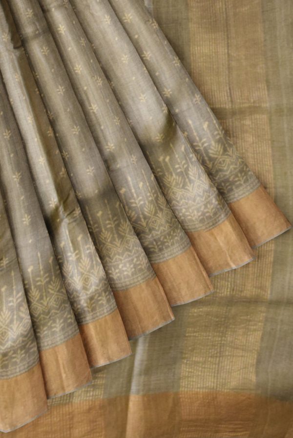 Light Grey Printed Tussar Silk Saree K0209010802 4 Pleats and Pallu