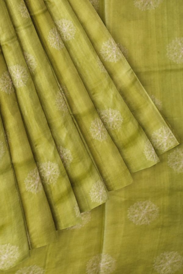 Parrot Green Tassas Silk Saree K0197220101 4 Pleats and Pallu
